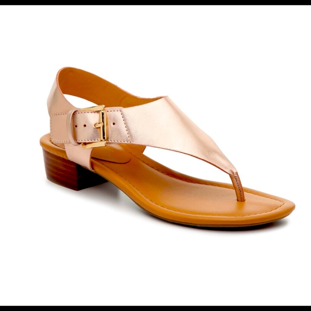 Tommy Hilfiger size 6 sandal